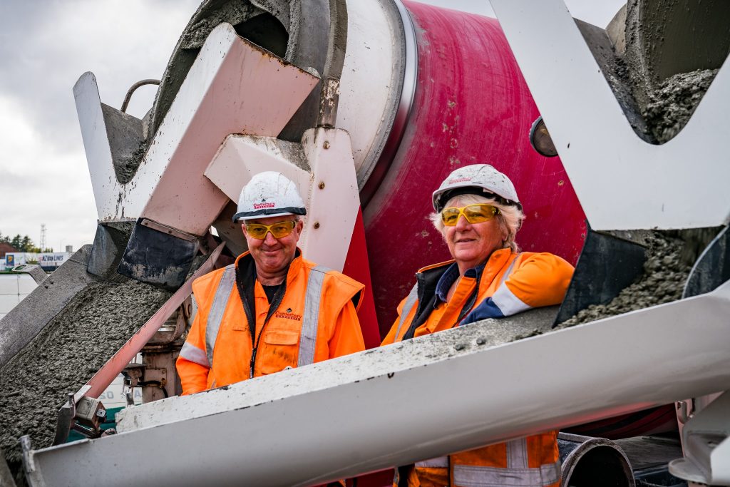 Construction work photography by MoMac