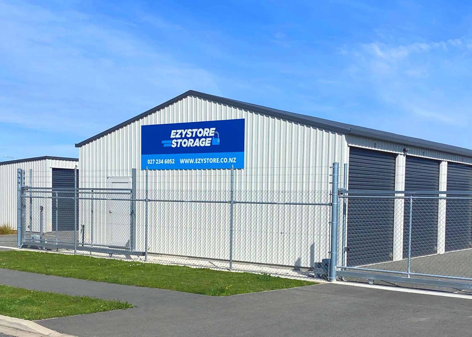 Ezystore Storage signage graphic design by MoMac Christchurch creative agency